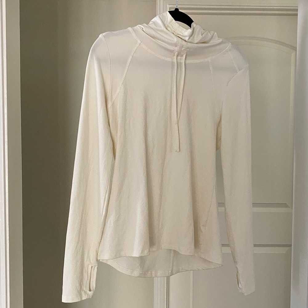 Cream light jacket with finger holes and hoodie